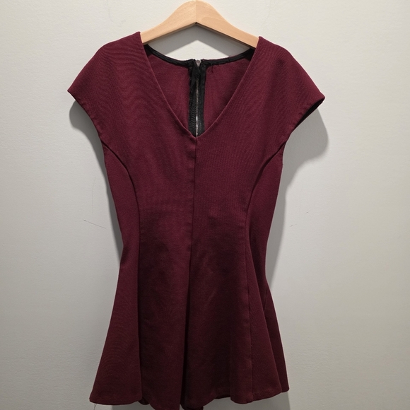 Wilfred Tops - Wilfred Burgondy Cap Sleeve Blouse